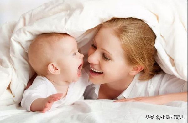 孩子喜欢摸着妈妈的胸部睡觉,妈妈觉得幸福,却不知已经害了孩子