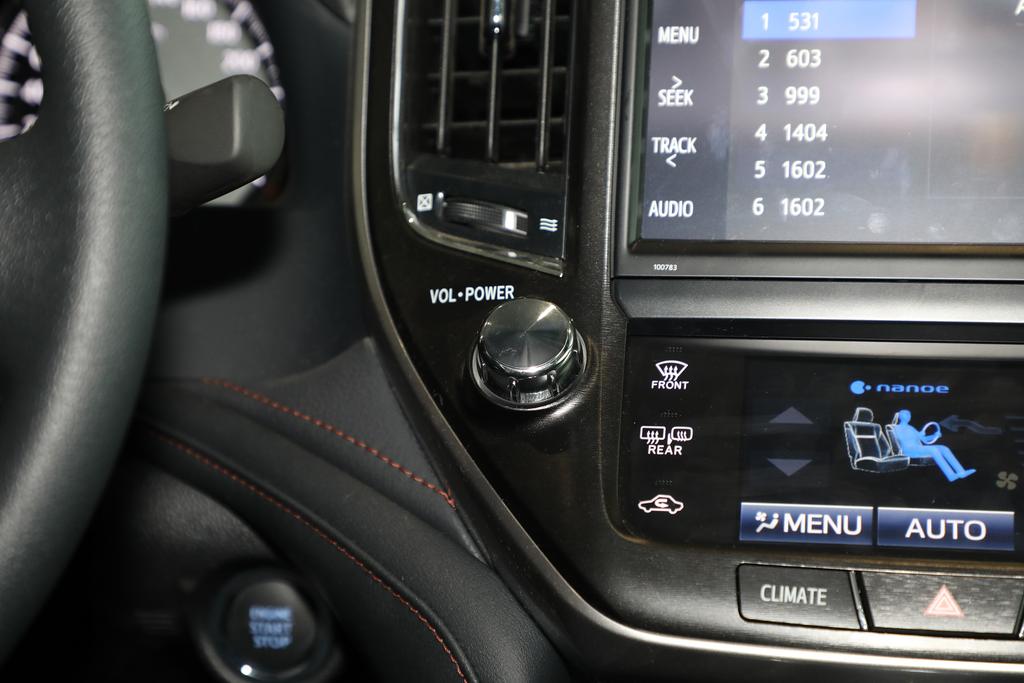 皇冠14代2.0t运动版测评,2020皇冠顶配测评