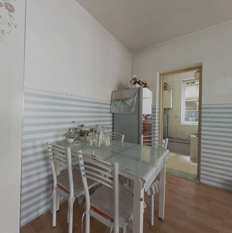 20多年老破小装修要花多少钱,上海75平米老破小翻新改造