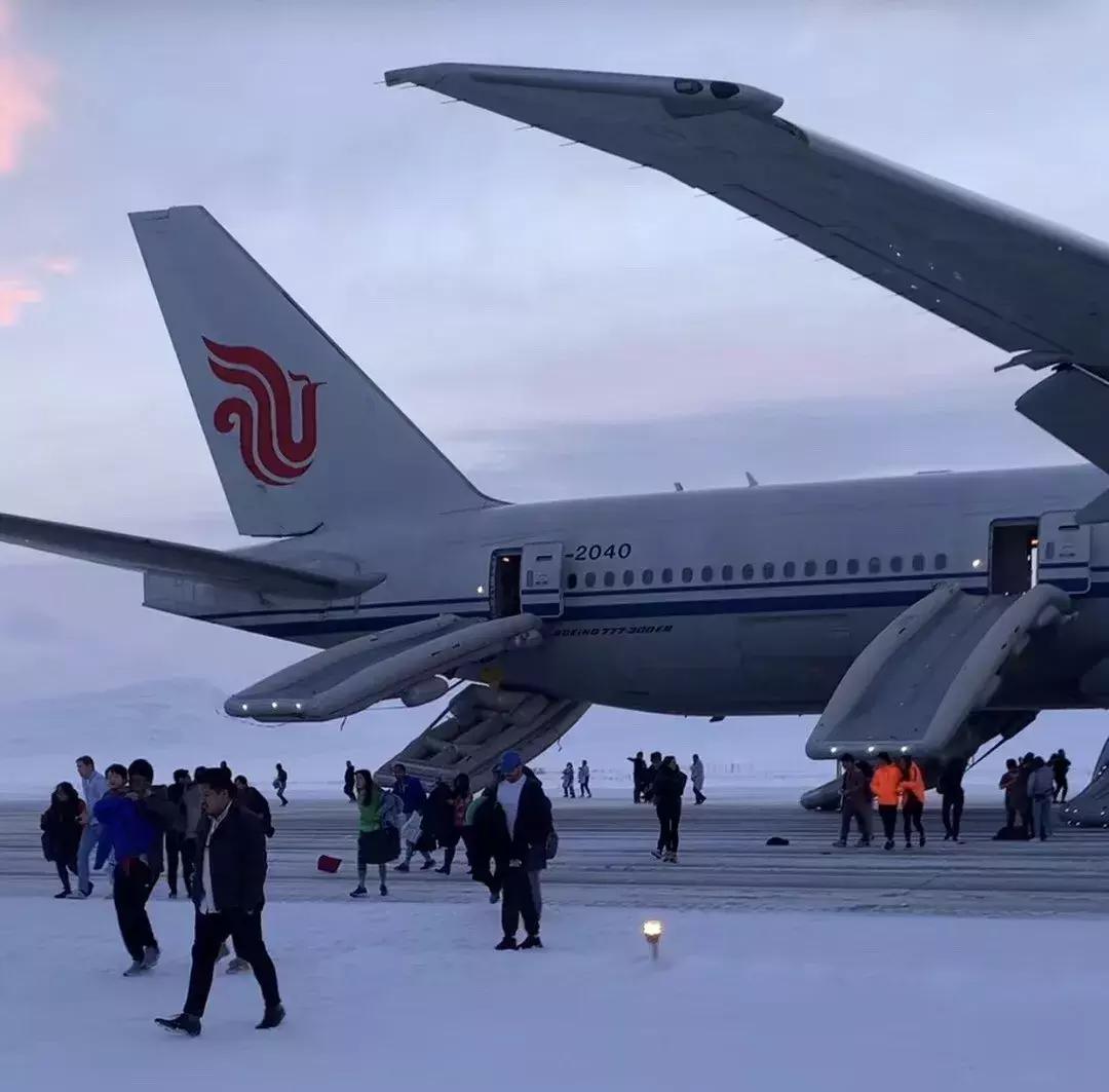 ca983迫降俄罗斯机场过夜,ca983客机备降俄罗斯