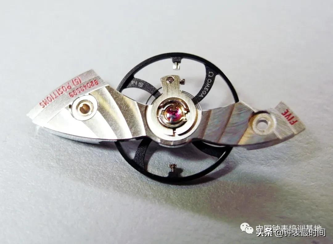 鉴定真力时手表真假,如何鉴定一款手表的真假