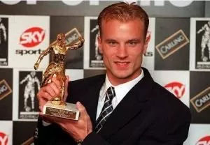 天下足球十大催泪解说可投屏,天下足球十大催泪解说内维尔