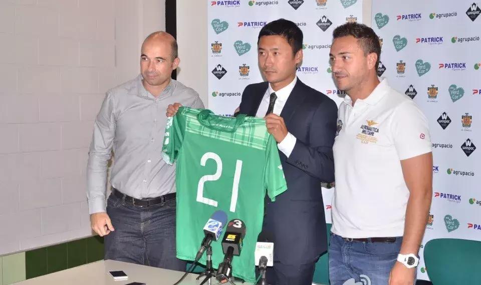 退役又复出到欧洲踢球的中国球员,退役球员还能复出