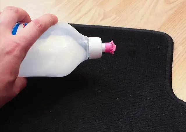 如何使用小苏打清洁,用小苏打怎么清洗车内的污渍