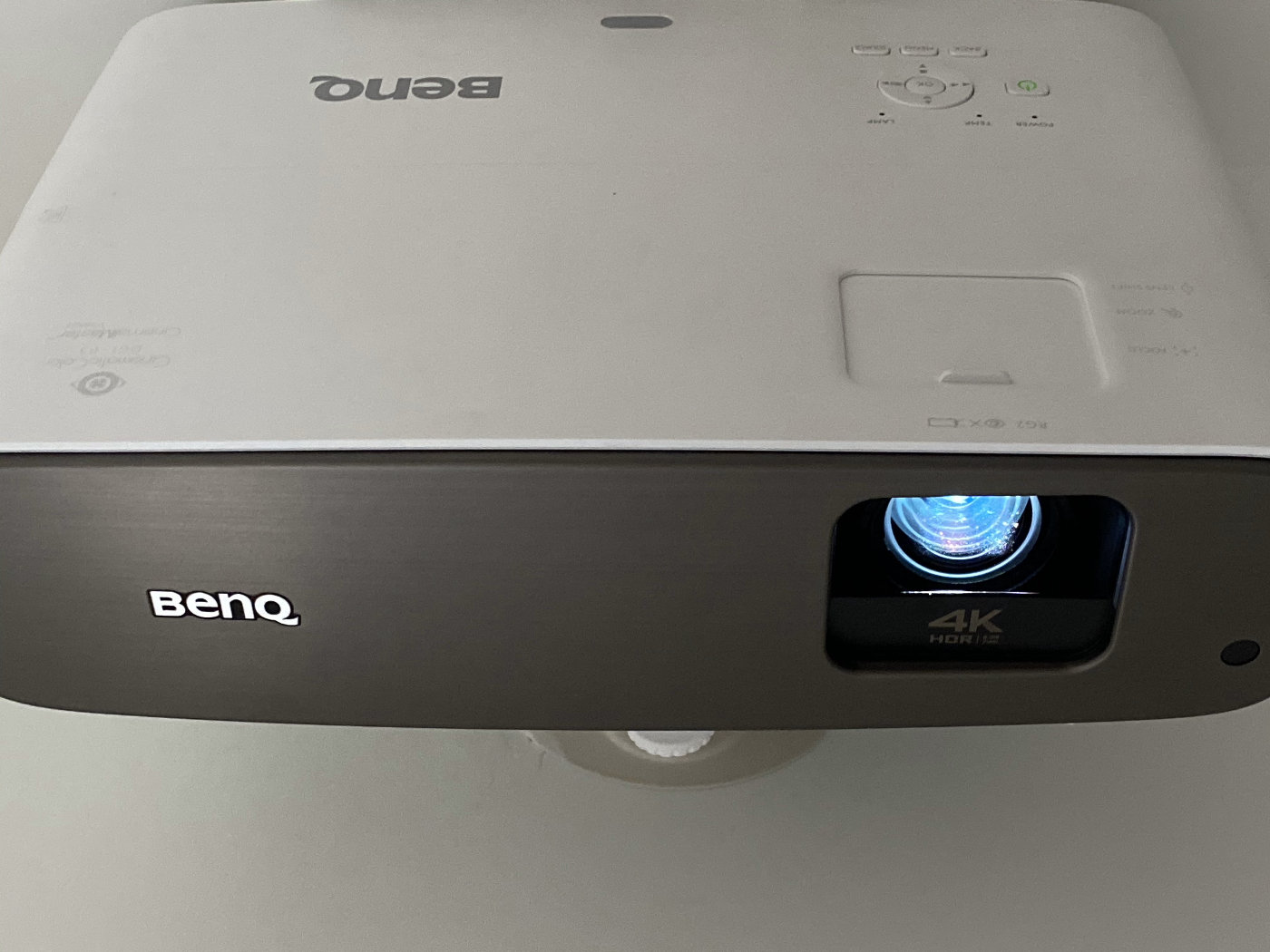 hdr和4k超清电视哪个好,4k电视投影效果怎么样