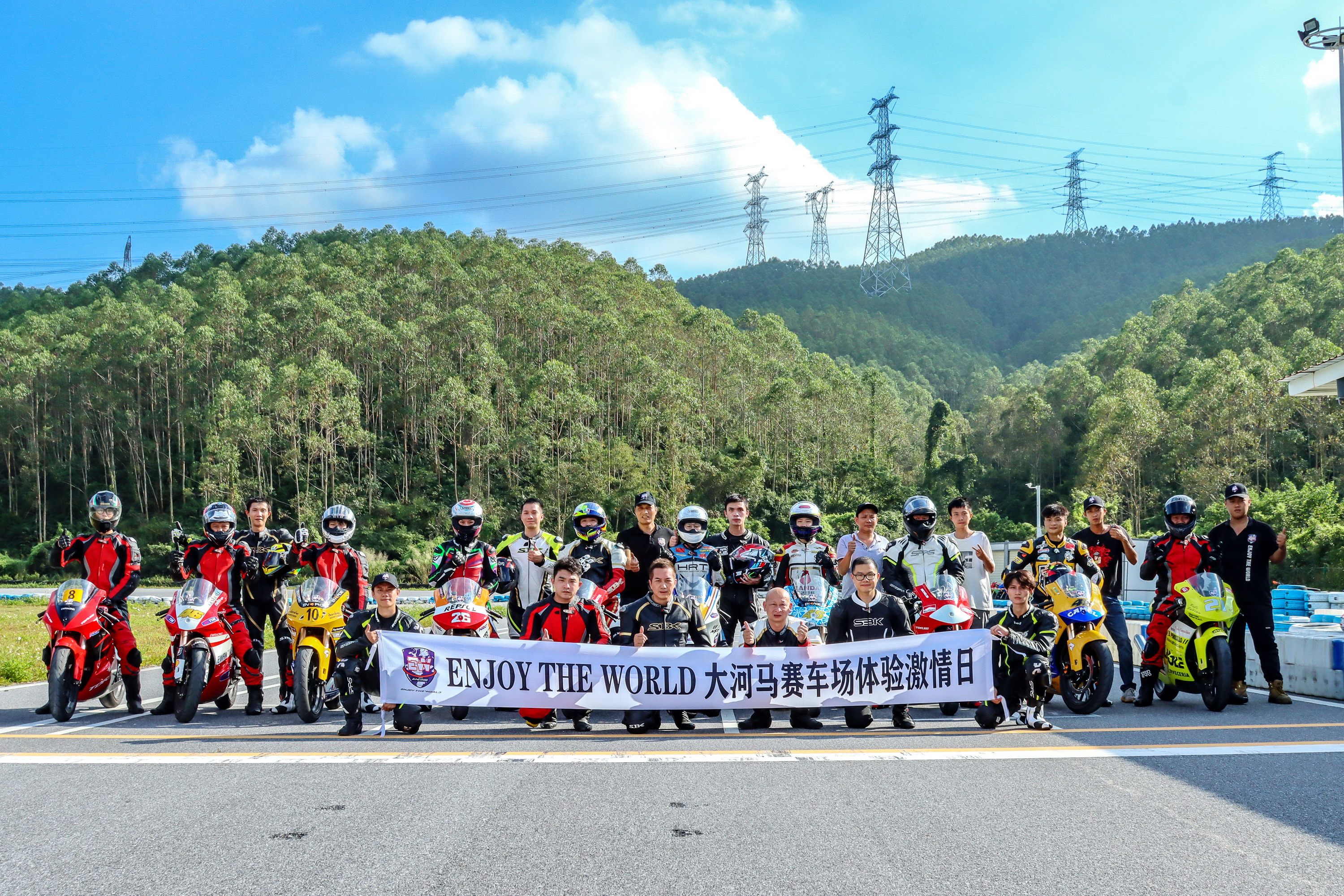 大河马赛车场试车,大河马赛车场摩托车比赛