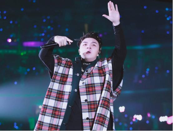 艾福杰尼牛仔褂穿搭,艾福杰尼穿搭裤子