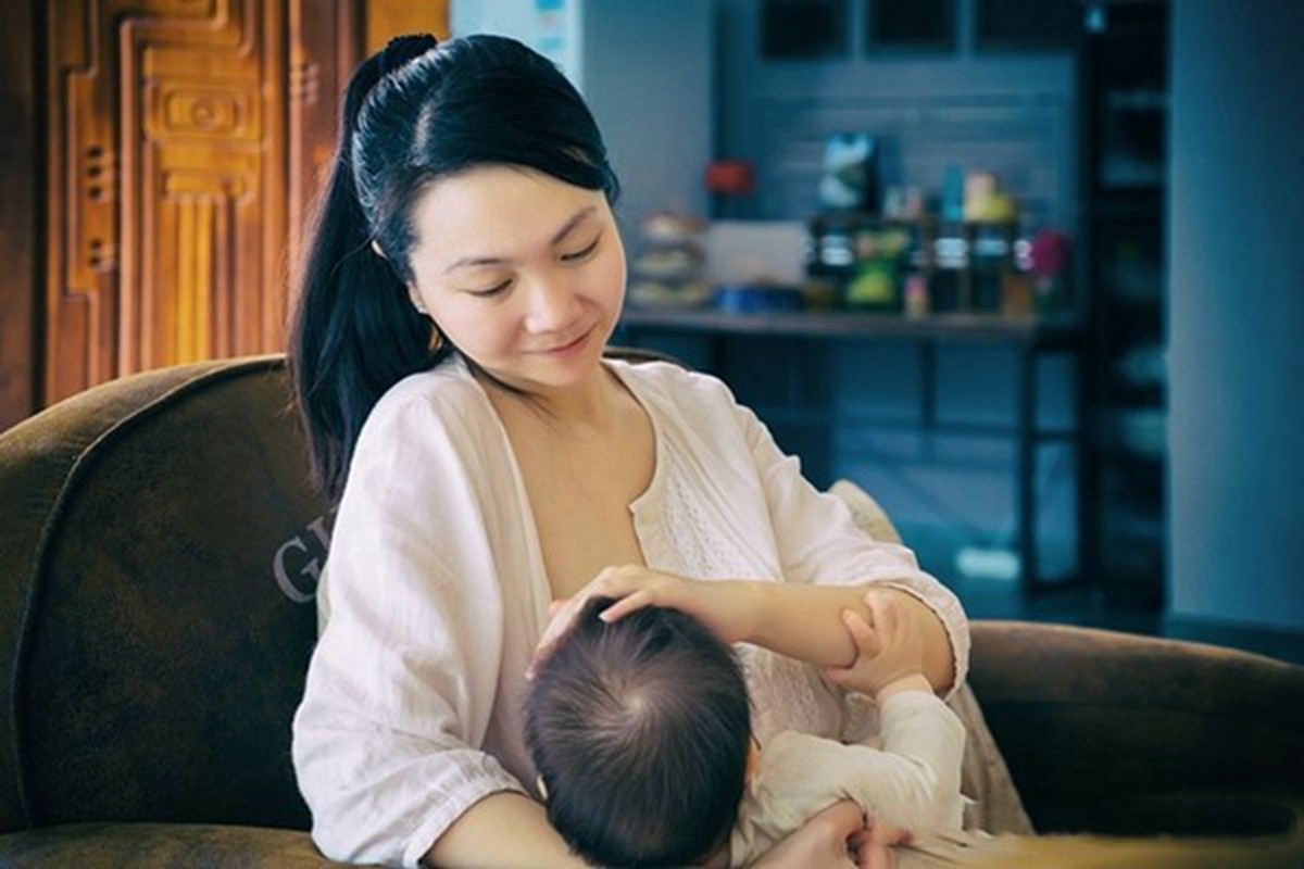 频繁夜奶会奶水不足吗,宝宝夜奶一晚喂几次最好