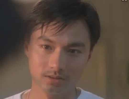 32年前王祖贤这部港片,“破尺度”出演,虽删减8分钟却依然经典