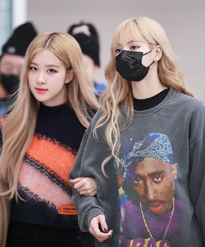 韩国女团jennie穿搭,女团直发发型jennie