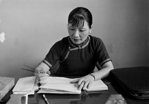 陈诚两次婚姻的是非曲直，是否可以撕去抛弃前妻的标签？