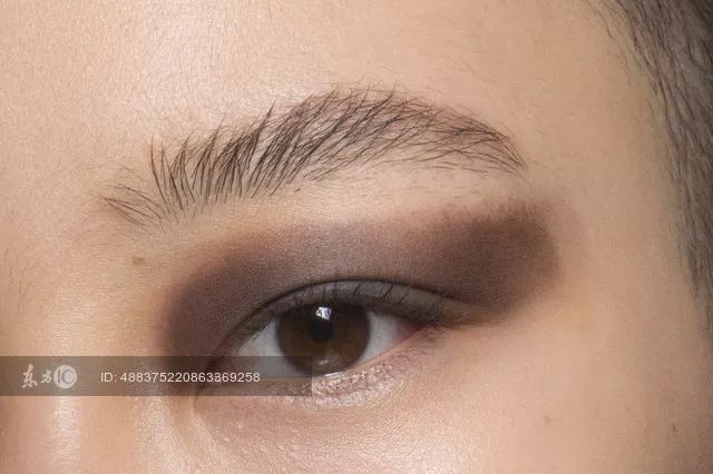 鞠婧祎李艺彤honey舞台,鞠婧祎港风复古妆容