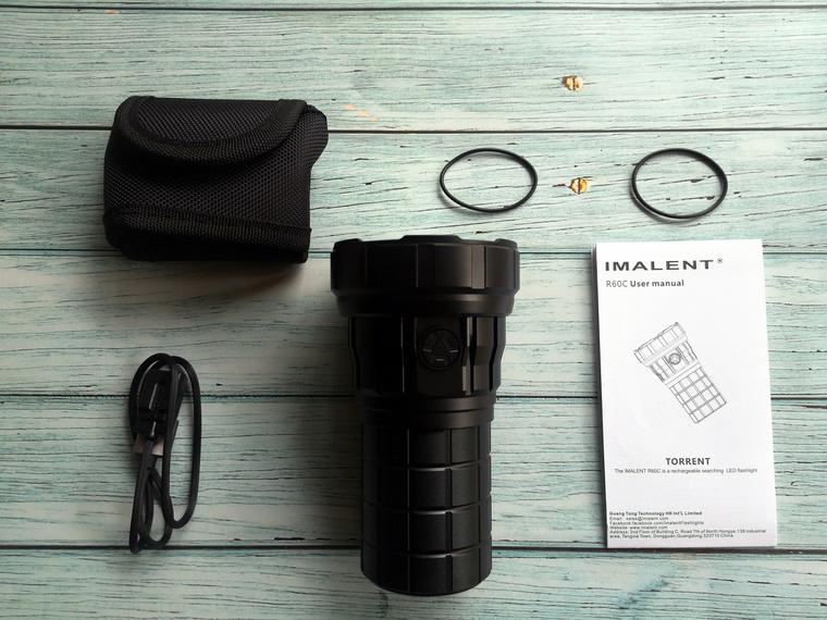 自从拍完这个手电之后,公园里人少了好多