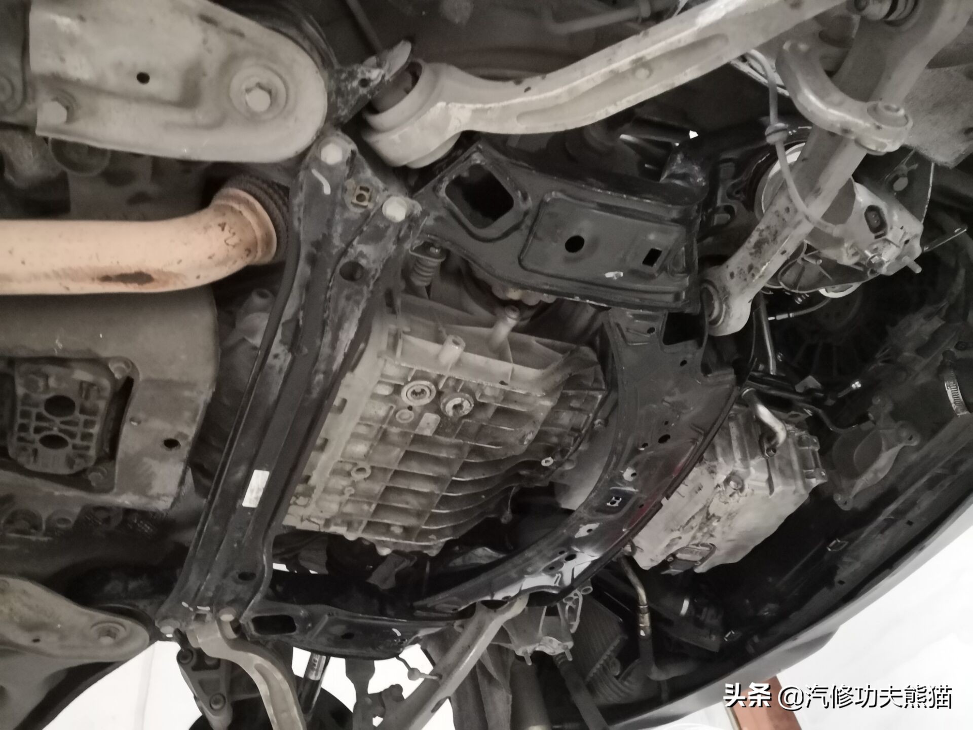 10年奥迪a6l2.0t烧机油维修,奥迪a6l2.0t烧机油吗