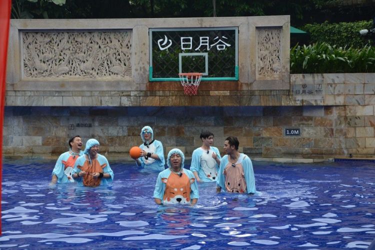 厦门日月谷温泉度假村吃饭,厦门日月谷温泉要带什么