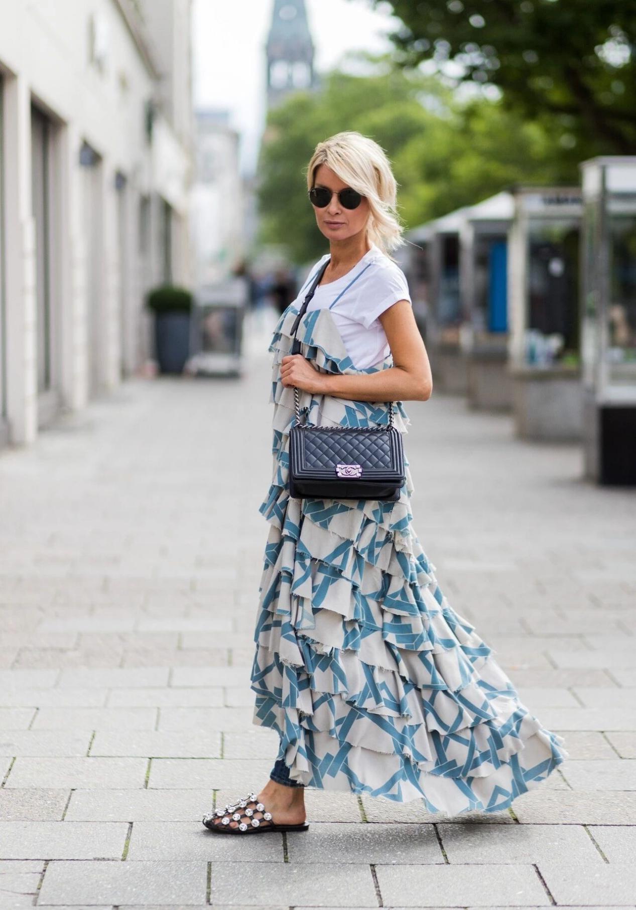 40岁不适合穿哪一种裙子了,女人过了50岁别穿几种裤子