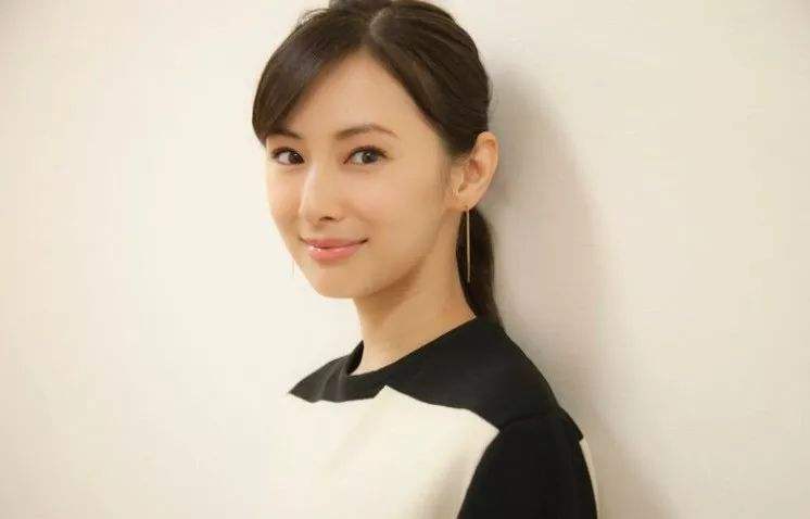 卖房子的女人全集剧情,卖房子女人的逆袭完整版