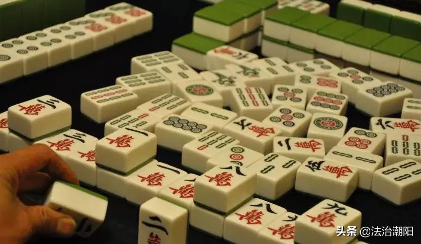 从“赌海”开始,一步步走进“毒海”,她就这样毁了自己