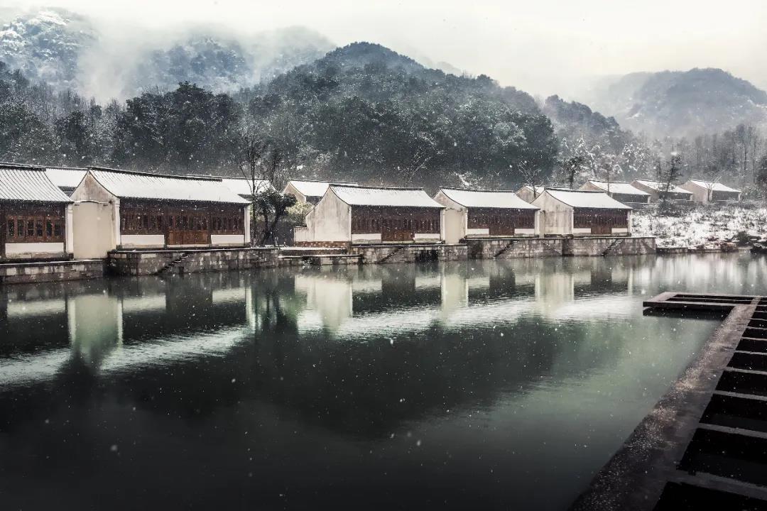 会于会稽山阴之兰亭意思是什么,会于会稽山阴之兰亭的山阴的意思