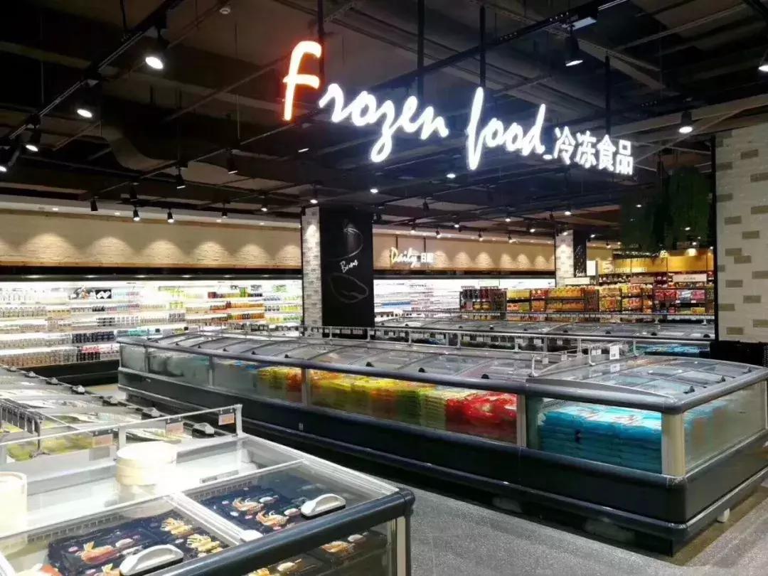 超市五一主题陈列,五一节超市入口创意陈列