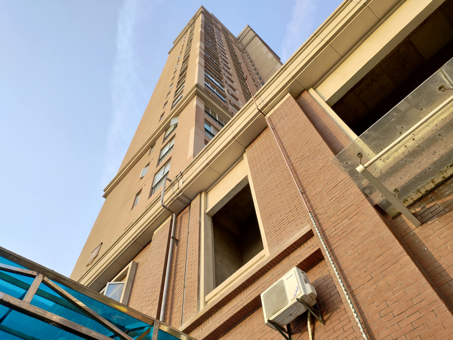 华硕rog2代游戏测评,华硕rog手机2代精英款