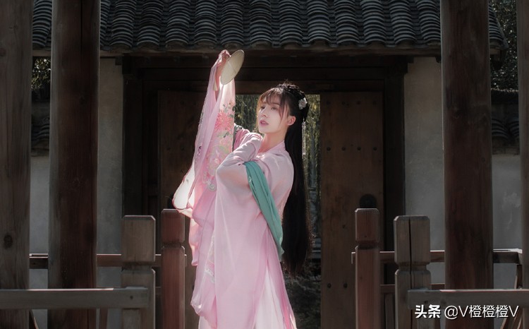 琉璃曲肖冰,曲肖冰视频