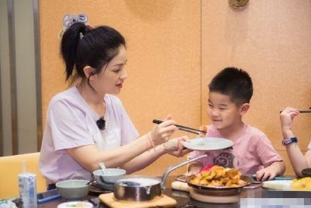 孩子动不动发脾气该给他看什么,孩子动不动就生气怎么教育