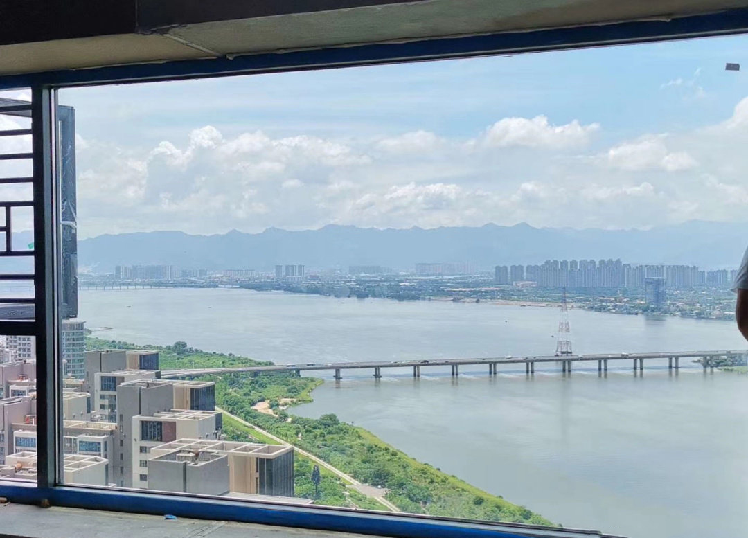 大家都不愿意买顶楼的原因,不买顶楼的原因