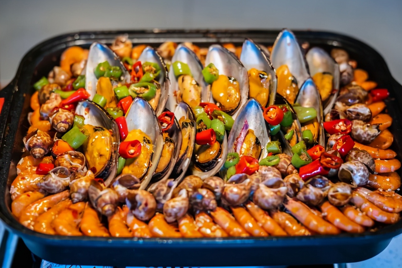 荆州绿地铂骊酒店宴会厅,荆州绿地铂骊酒店有多少房间