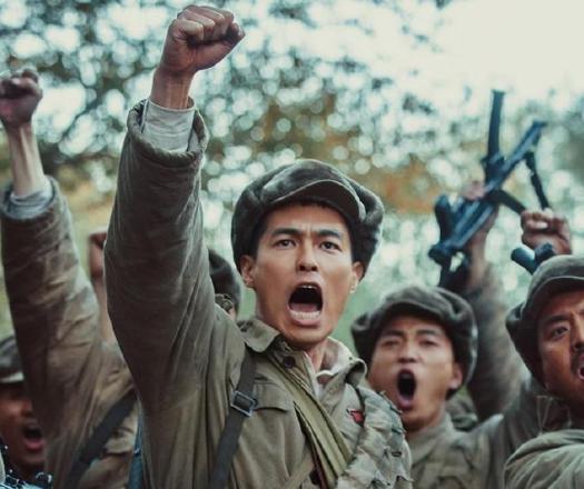 激战中大炮出了故障,指挥员急中生智,寻常一物竟产生奇效