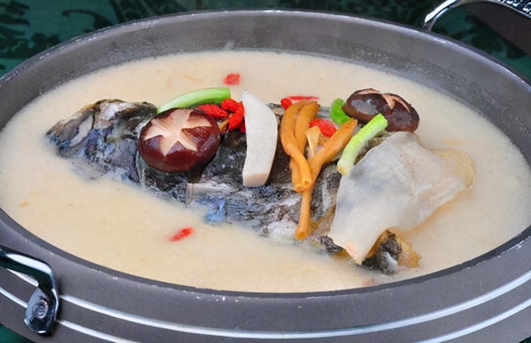 顺德鱼汤的家常做法,鳀鱼汤怎么做好吃