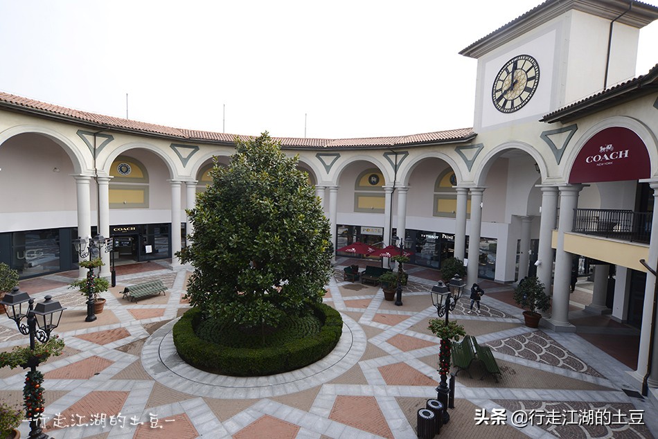 上海佛罗伦萨小镇,奥特莱斯世界名品购物中心,中国奢侈品领导者