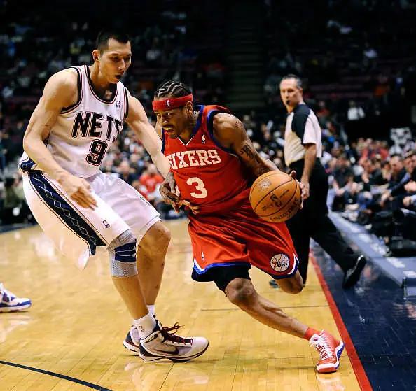 易建联nike篮球签名,nike易建联1代