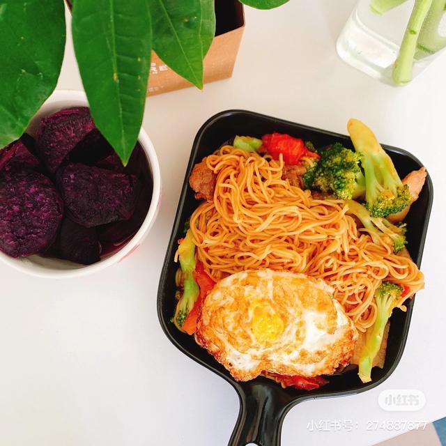 新手怎么学会炒面,分享最简单方便实用的炒面方法