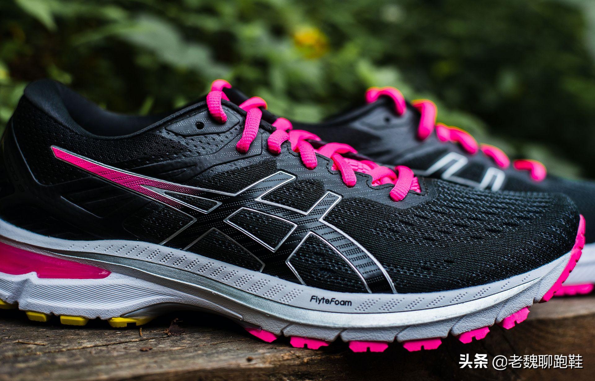 质量好又便宜的跑鞋是哪款,各个品牌的顶级跑鞋选一双