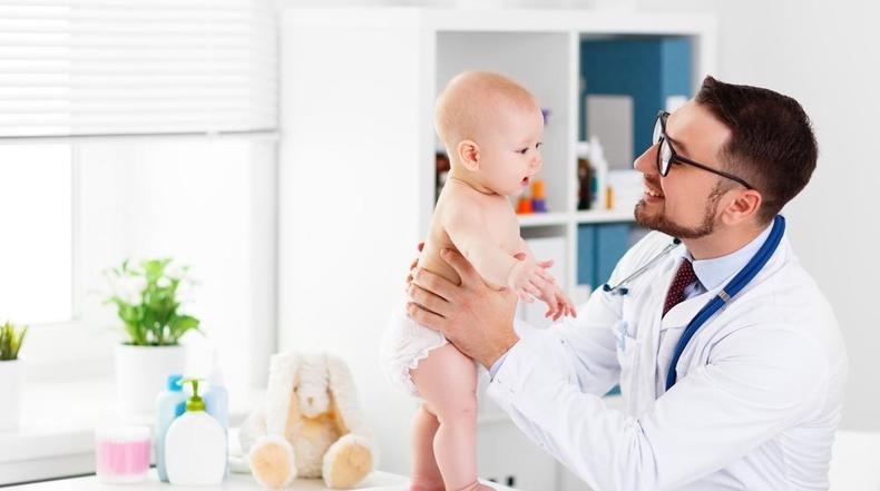 夏天中暑怎么办能不能泡热水澡,婴儿夏天吃点什么有效预防中暑