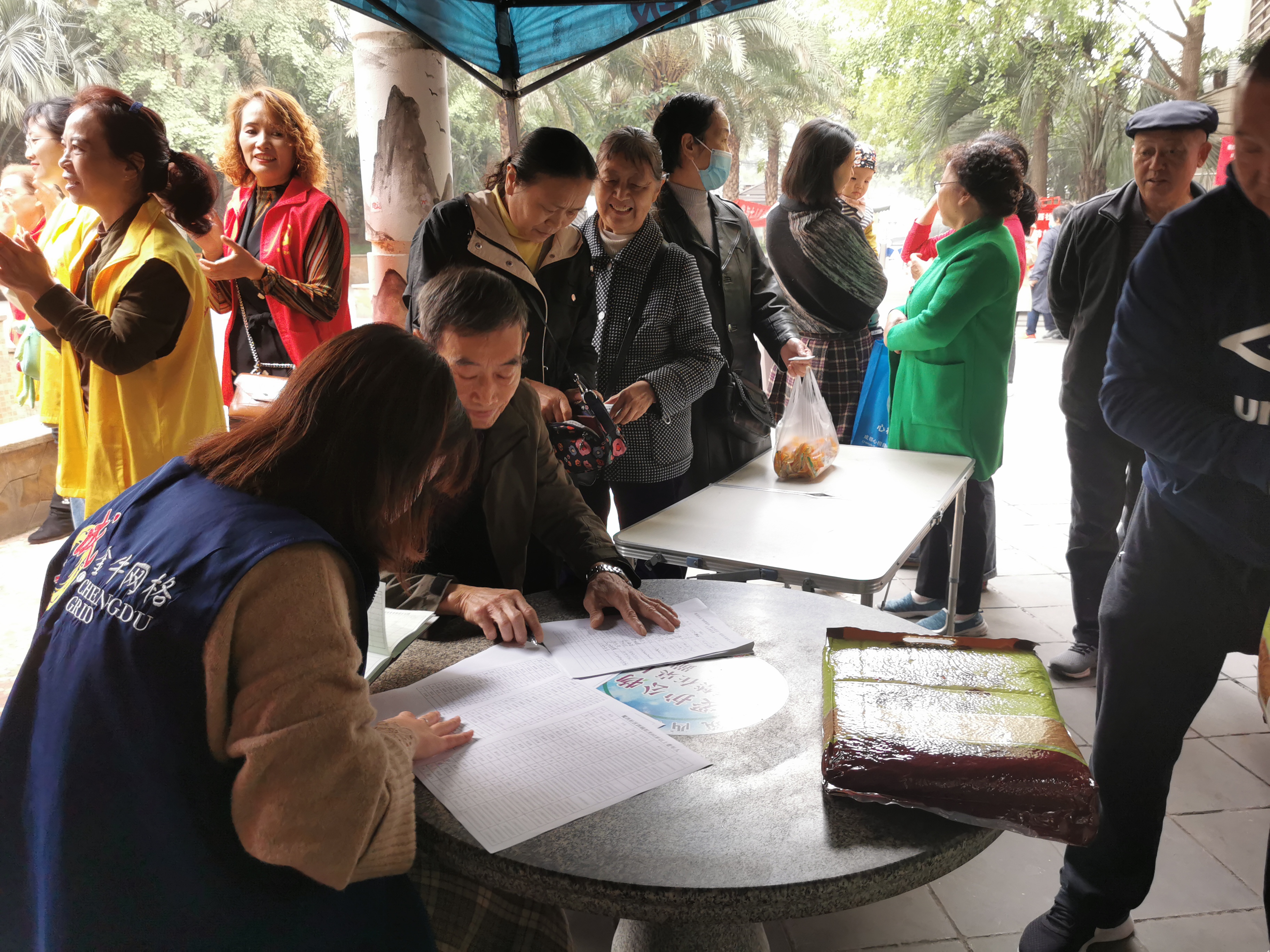 重阳敬老温暖空巢老人,社区老人情暖重阳活动