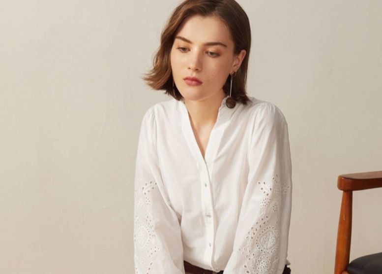 霍比特人也能走英伦复古风，小个子女生做到这几点，显高又时髦