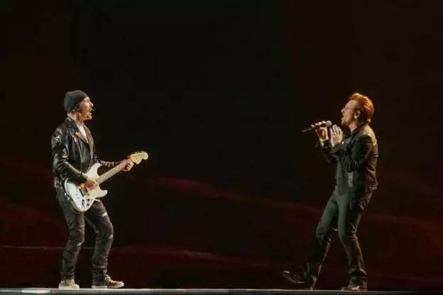 世界级摇滚乐队u2,u2乐队爱尔兰演唱会