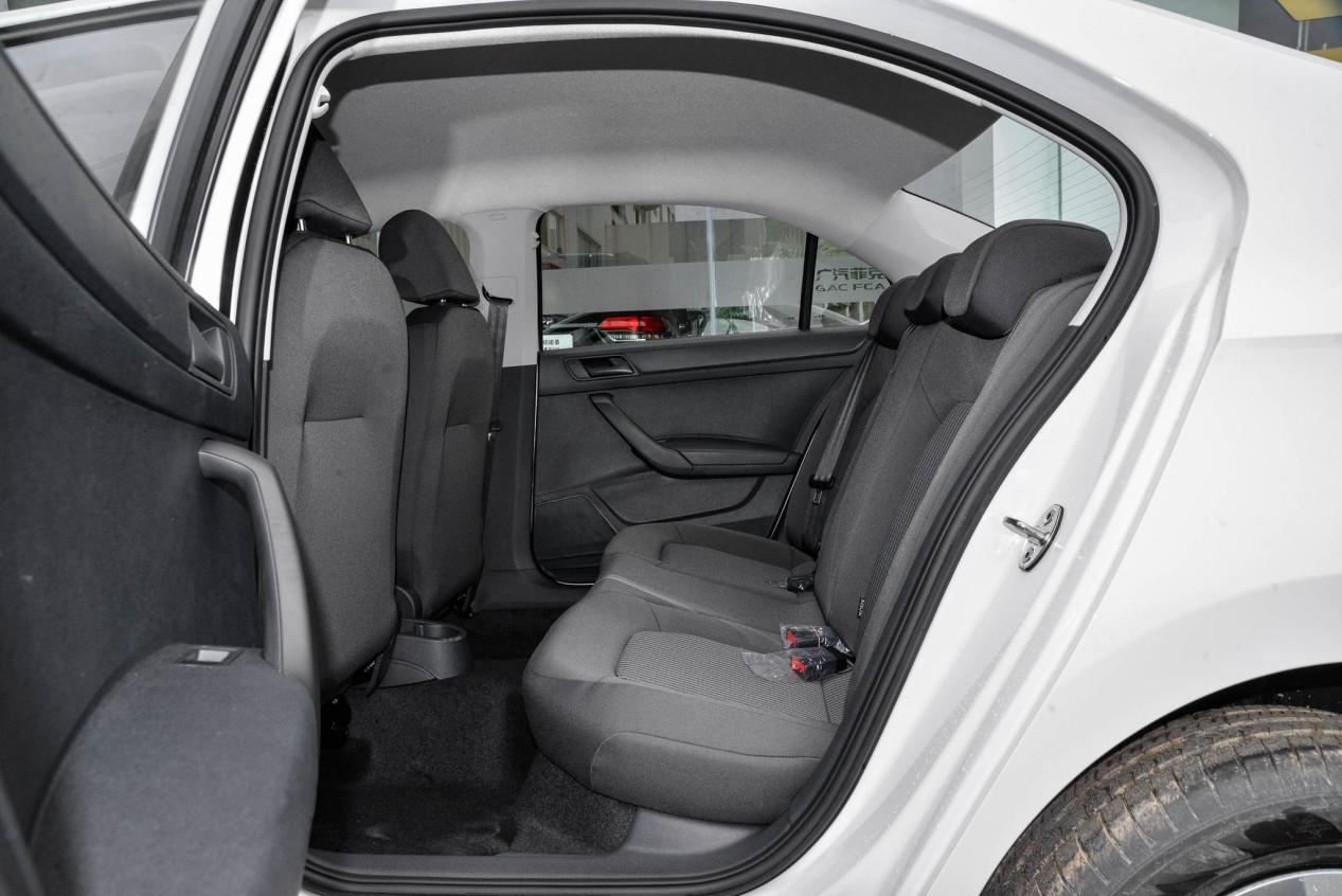 8年未改款,18年三万多的大众桑塔纳值得买吗