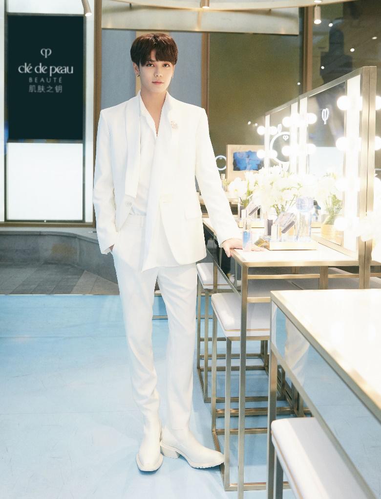 cpb肌肤之钥繁花蜜意,cpb肌肤之钥怡然