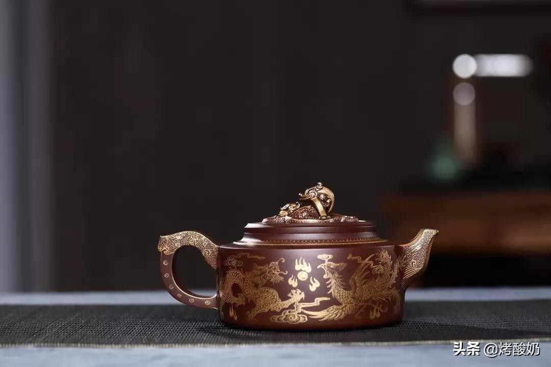 紫砂壶盖磕掉了一小块不影响使用,紫砂壶盖边掉一块自己怎么修补