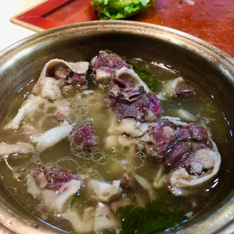 襄阳特色烤全羊,襄阳正宗烤全羊