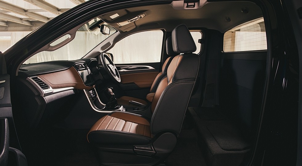 上汽荣威mg车型,5座燃油mpv荣威与上汽大通