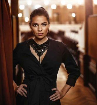 帕特里夏亚内奇科娃木偶之歌,帕特里夏亚内奇科娃吟唱