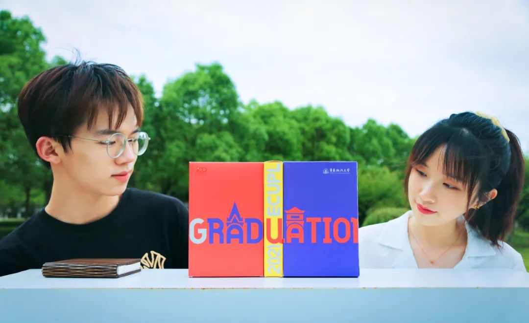 这些高校送的毕业礼物火了,送瓜的,送芯片的,还有送男朋友的