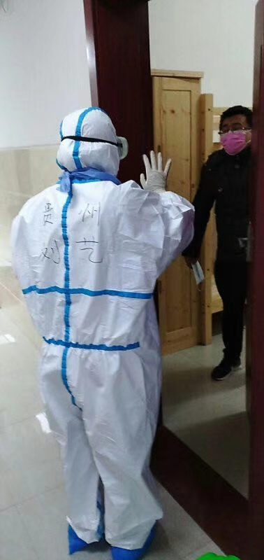 （身边的凡人微光）自愿援鄂的护士刘艺（千里自驾援鄂）