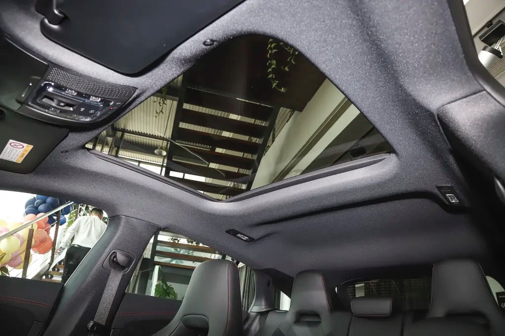 奔驰cls天窗开关没有反应,奔驰cla天窗无法关闭