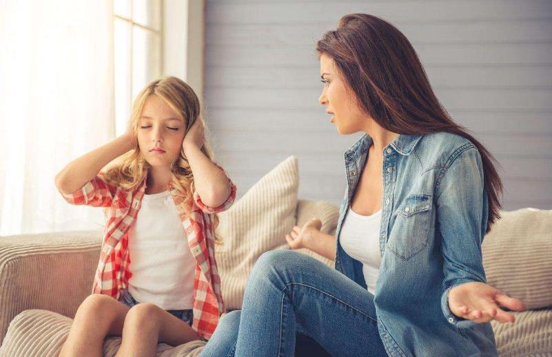 孩子总爱凶家长应该怎么对付他,家长因为学习对孩子很凶怎么办