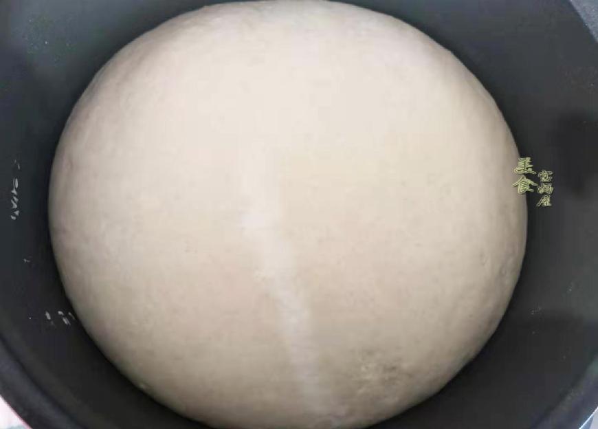 冬天孩子咳嗽，用梨做成水果馒头，孩子特别爱吃还可缓解预防咳嗽